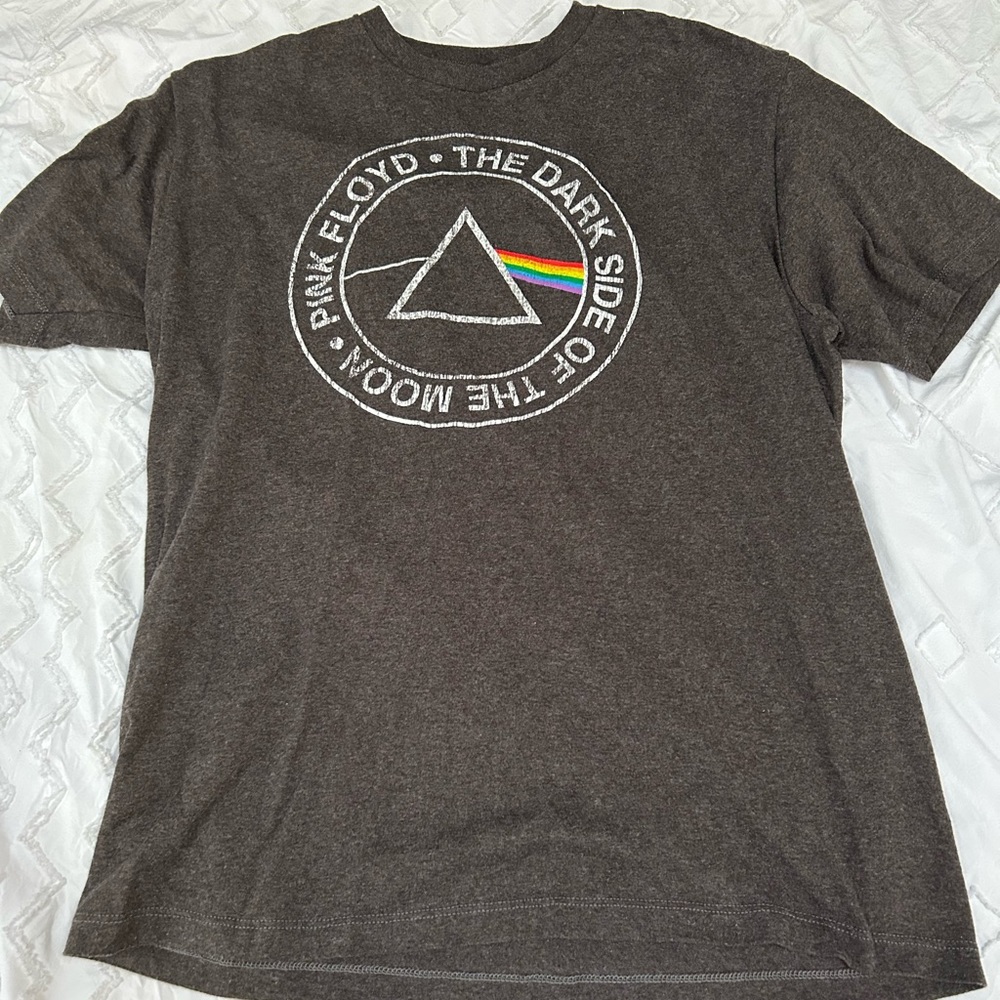 Men’s Pink Floyd shirt